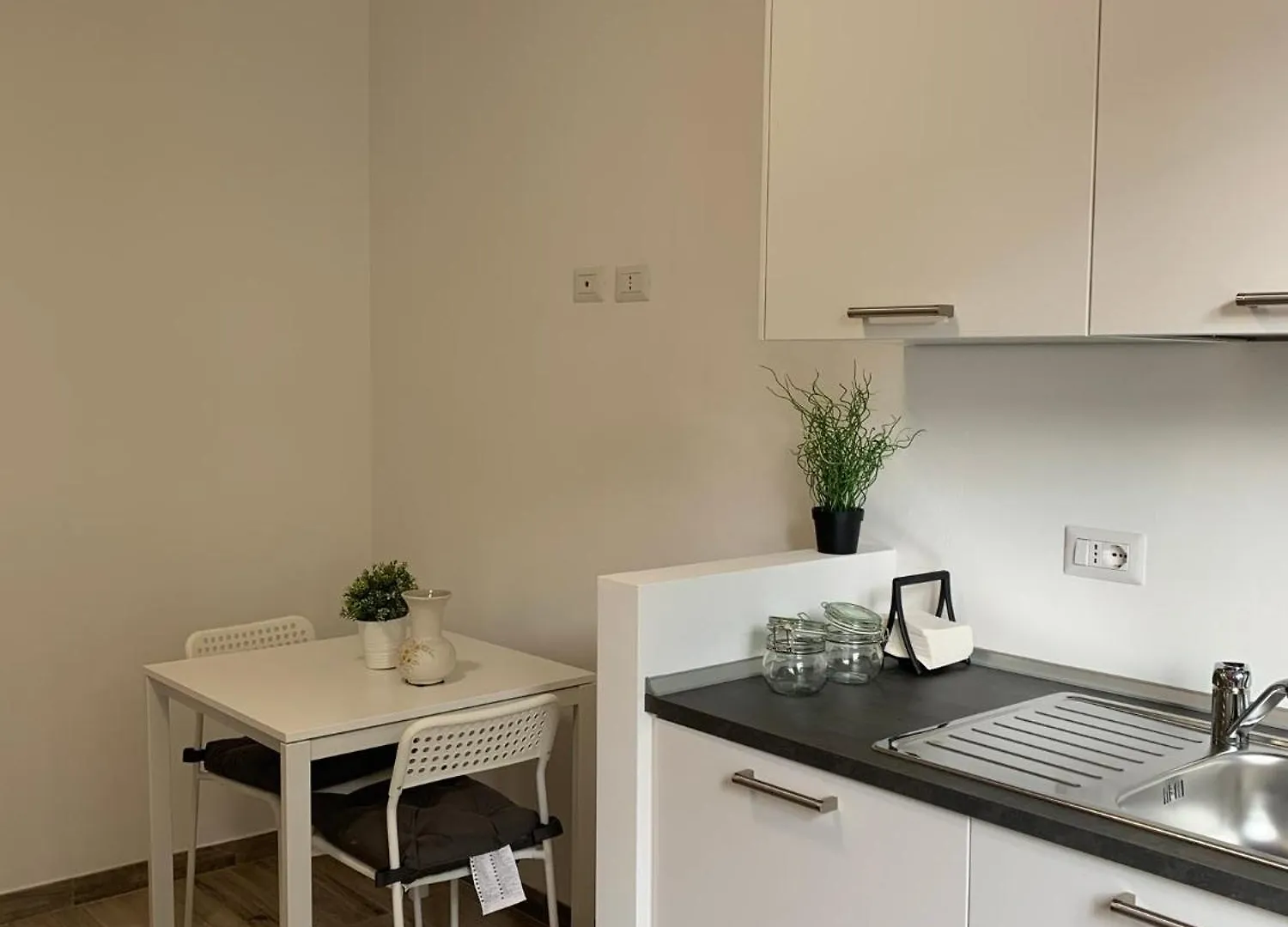 Housitalia Milano Apartman 0*,